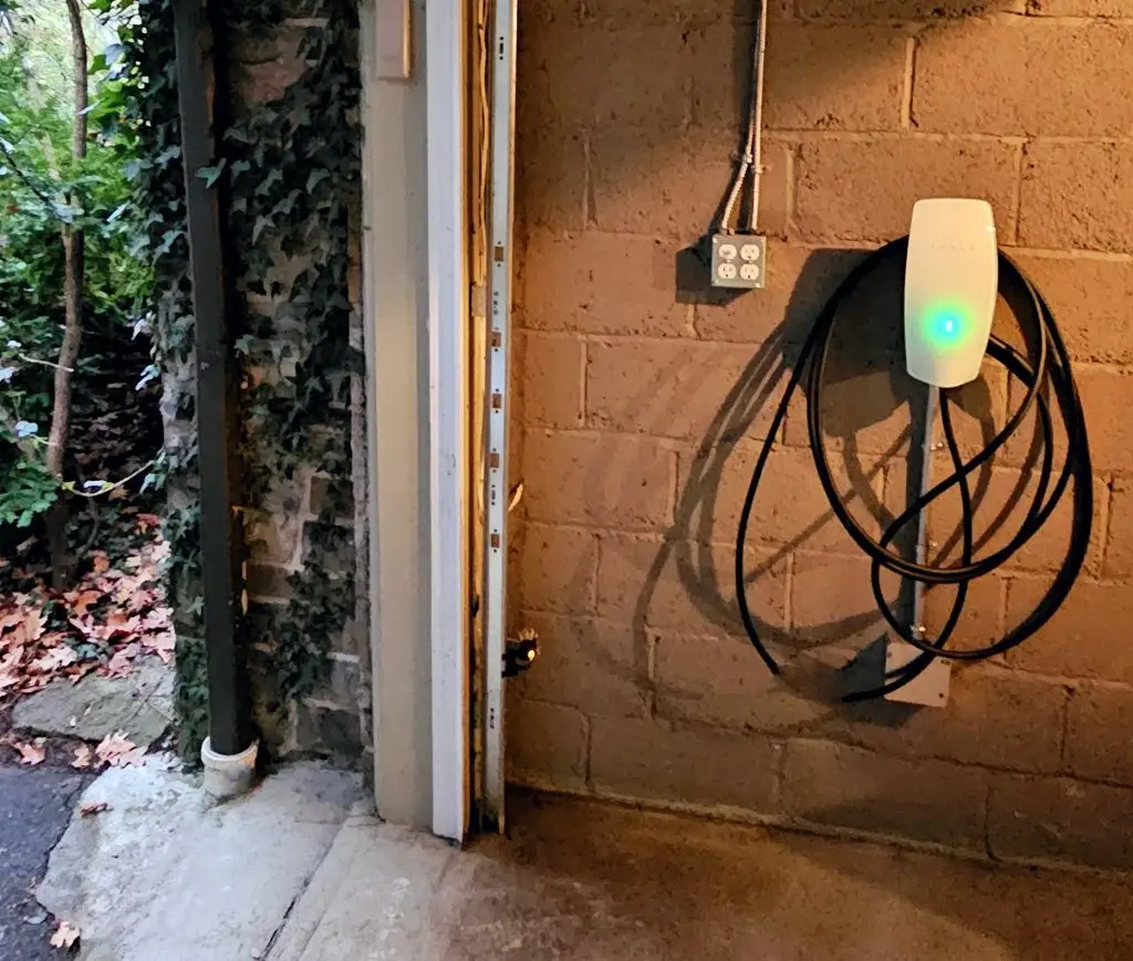 Tesla Wall Connector Charger - A level 2 smart charger for all EV Charging port types, 24' cord