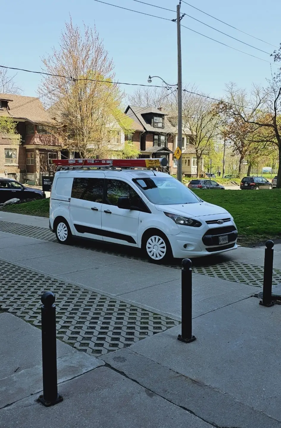 The 3e Electrical van at a Toronto home